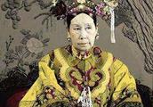 曾是TVB四大花旦之一，婚變後再遇老公破產