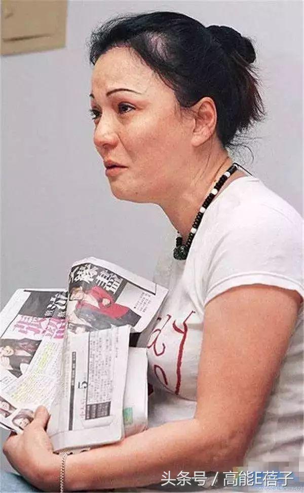 張韶涵再度被爸爸和舅舅出面控訴毀約棄養父母，要她「磕頭認錯」