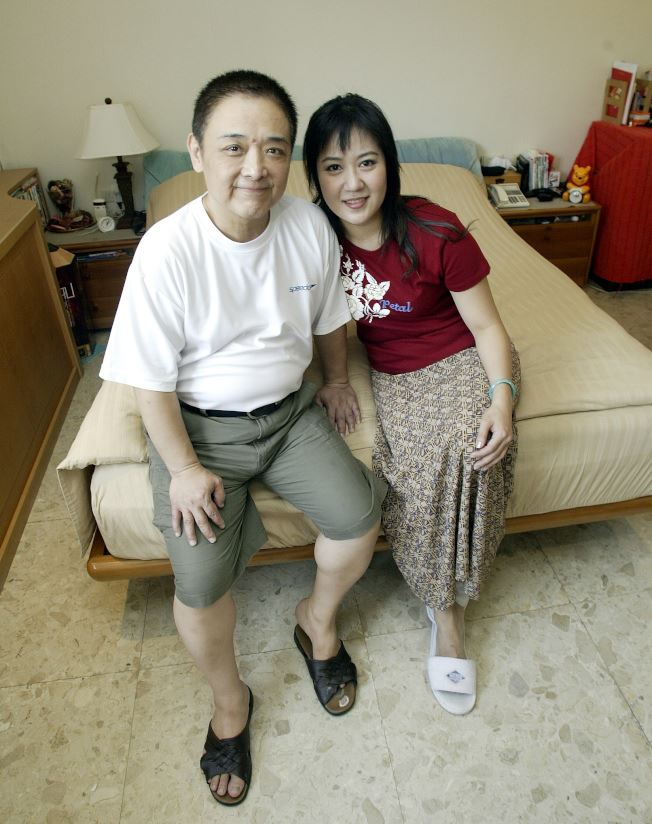 亮哥妻子驚爆「年收入200萬」賠上健康！她坦言疑似「腦部長了怪東西」確診後發現... 