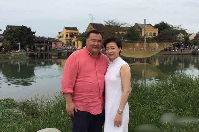 【女人就是要這樣活】其貌不揚的他娶了漂亮的楊瀾，還為一對兒女取了霸氣的名字 