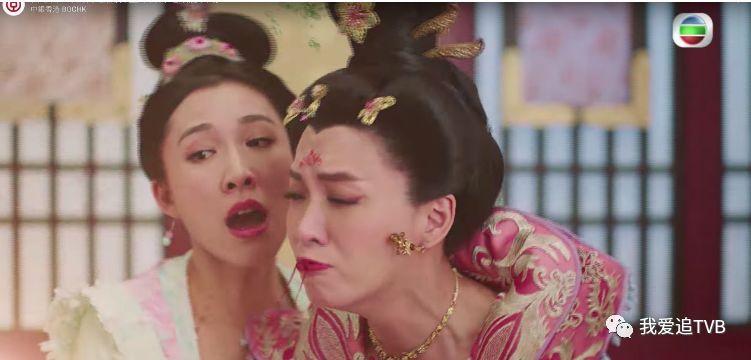 她44歲《深宮計》演「太平公主」下場悲慘，曾與導演王晶有超火辣場面，拍寫真更是噴血！ 
