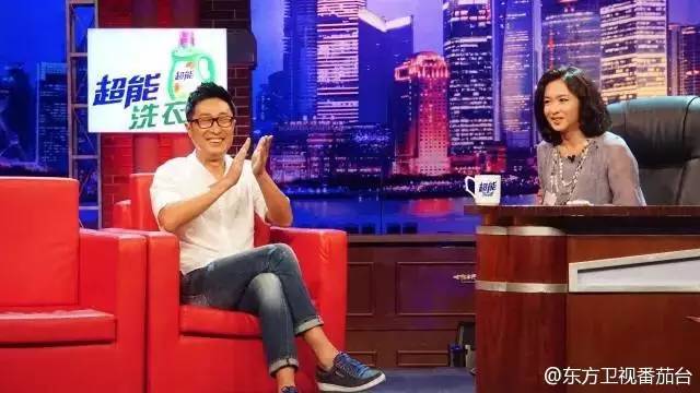 他23歲娶妻，28歲變性，38歲帶著3個養子嫁人，49歲活成舞蹈界傳奇！