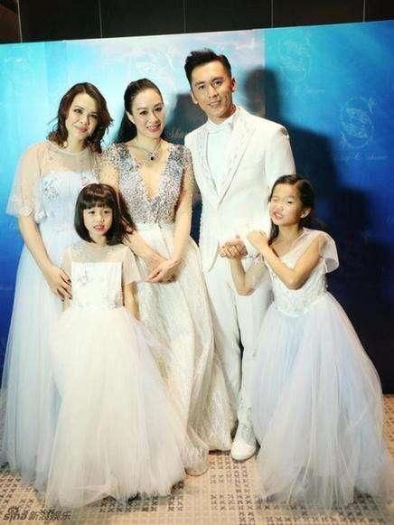 「老牛吃嫩草」的6大女星:圖4遭小鮮肉暴打，圖6還要追生第四胎!