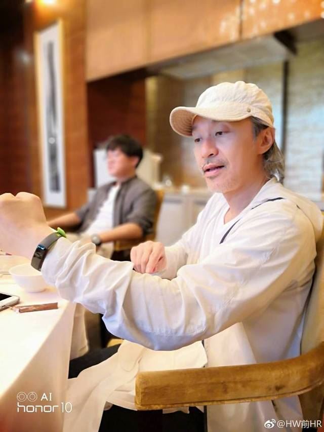 55歲周星馳也老了！白髮憔悴樣惹網友唏噓