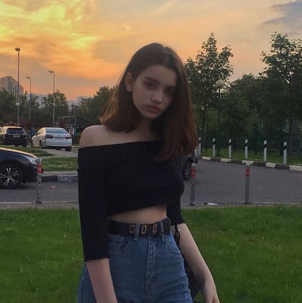 這14歲你敢信？好有料俄羅斯小妹妹 竟讓一票大人全邪惡：基因太扯了！