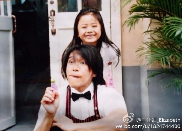 是否對《功夫》裡的「啞巴小女孩」還有印象？如今已經22歲的她竟然長「這樣」，網友直呼：放開她！ 