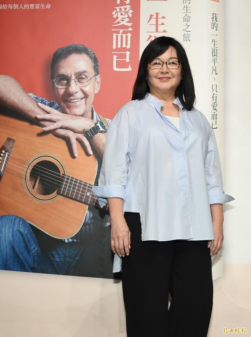 一代歌姬「崔苔菁」近況曝光！淡出數十年「離婚獨自養兒」....如今65歲「暴肥現身」嚇壞粉絲！ 觀看人數 