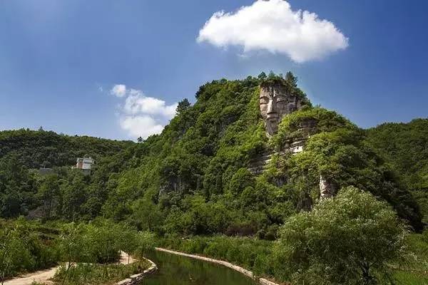 世界最大「天然山體石佛」千百年後終於露出真容！居然比四川「樂山大佛」頭部還要高4米！ 