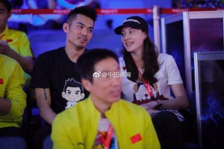 林丹謝杏芳同框，全程無交流？謝杏芳看老公的眼神好甜 