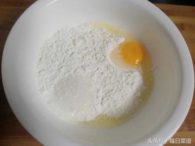 半碗油酥，一碗面，自製千層麻花，香甜酥脆，層次多，做法超簡單