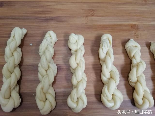 半碗油酥，一碗面，自製千層麻花，香甜酥脆，層次多，做法超簡單