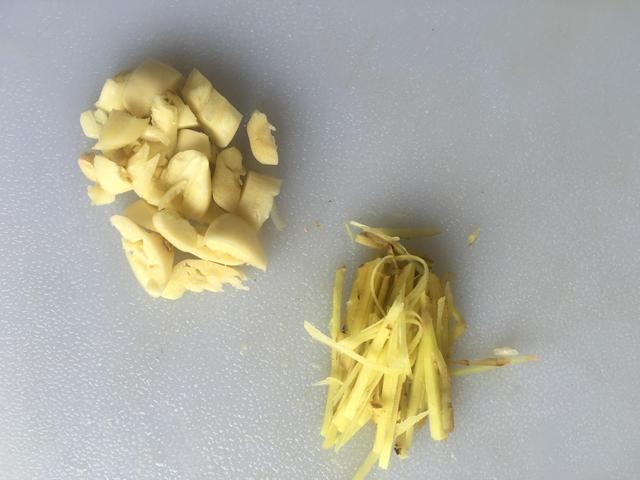 雞翅誰還用可樂燒，換種新做法，絕對讓你吃一口就上癮，快學起來