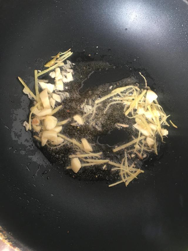 雞翅誰還用可樂燒，換種新做法，絕對讓你吃一口就上癮，快學起來