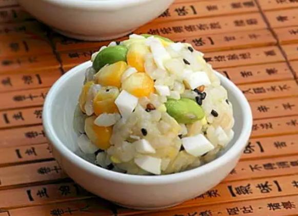 13種飯糰的做法，剩米飯變大美味！簡單營養，吃一次就上癮！