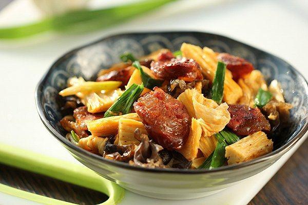 5道家常菜做法，特別適合當下酒菜，吃著香很過癮，老公喝嗨了