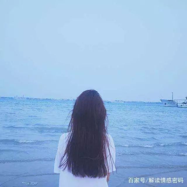 四個女孩，你覺得誰的背影最美？測出你內心的渴望！  