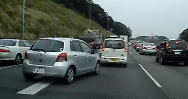 外國人驚訝「日本人開車道謝的方式」　拍影片誇讚：超有禮貌