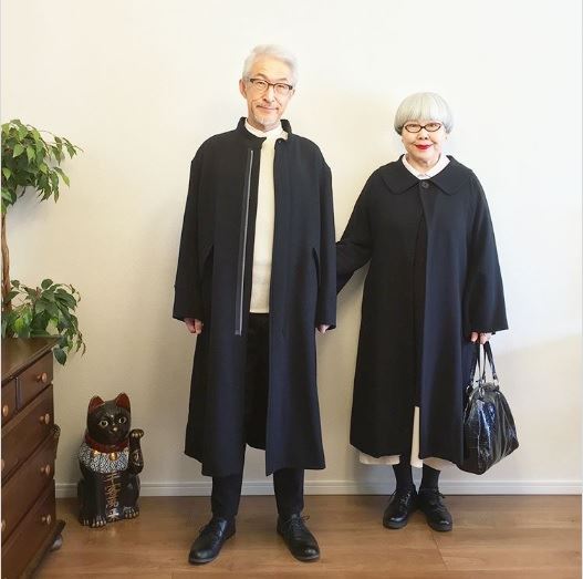 日本60歲夫妻「37年來每天穿情侶裝」潮爆，時尚總監級穿搭讓網友直呼老了也要像他們一樣！
