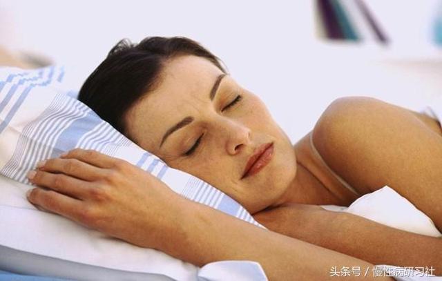 「飯後百步走，活到九十九」竟然錯了？飯後做這些事等於慢性自殺