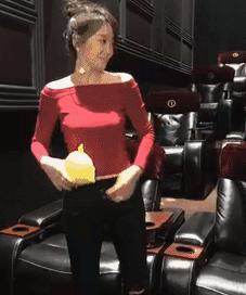 她從48歲開始健身，在52歲這年，竟有了20歲的身材？ 