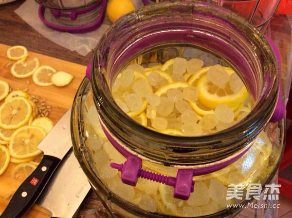 檸檬不只是泡水喝！「自製檸檬酵素」方法技巧教給你，就是這麼簡單！ 