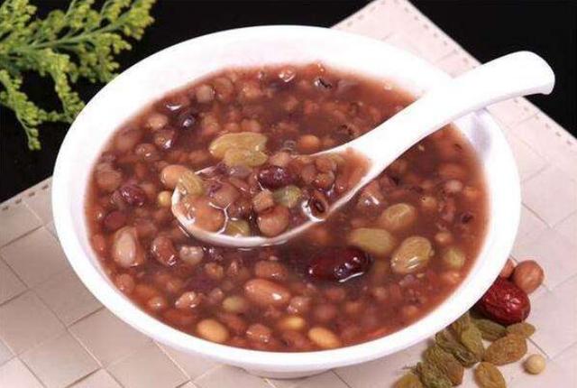 脖子咔咔響？每天1碗赤豆湯配上一劑中藥，頸椎病7天去無蹤！
