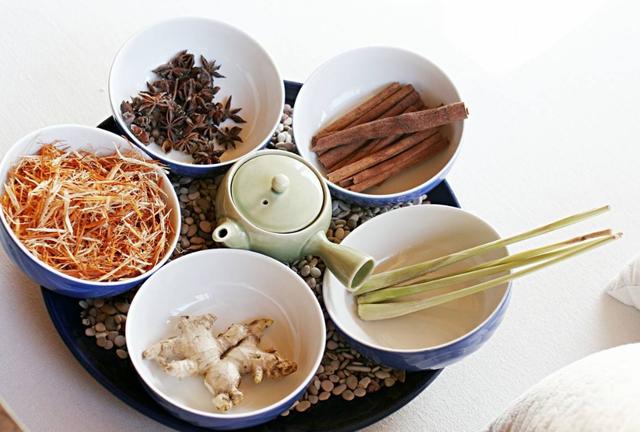 脖子咔咔響？每天1碗赤豆湯配上一劑中藥，頸椎病7天去無蹤！