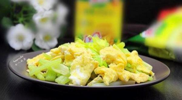 「7 日水煮蛋減肥法」一周狂甩5 公斤！（內含減肥食譜）