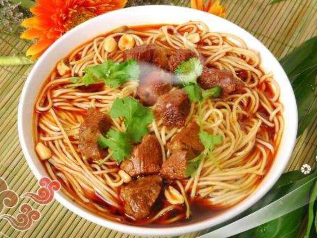 心理測試：假如世界上只剩4種食物，你會吃哪種？測出你的事業運 
