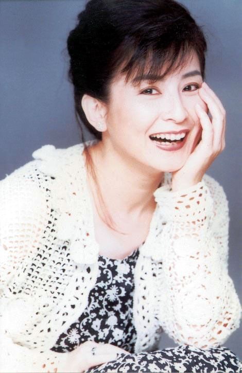 當年陳淑樺以《夢醒時分》紅遍全台！卻在事業最巔峰「為了這個人」退出歌壇!如今…