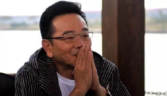 台灣八九十年代當紅小生張晨光生活照，兩個兒子均是試管嬰兒，他和這樣的女人在一起！