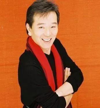台灣八九十年代當紅小生張晨光生活照，兩個兒子均是試管嬰兒，他和這樣的女人在一起！