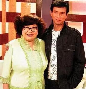 肥姐離世12年後，鄭少秋終於說出當年離婚真相，原來被誤會了30年！