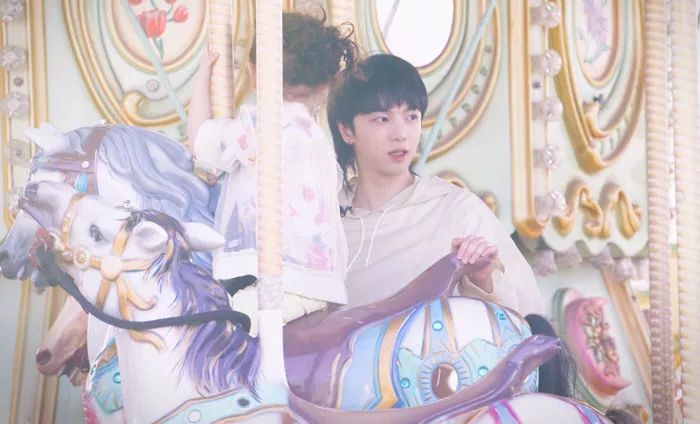 【花火】華晨宇要和歌迷在演唱會上搞轟動宇宙的大事情！