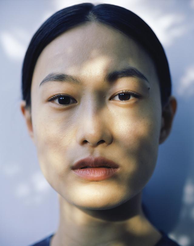 陳冠希的老婆秦舒培拍素顏寫真，網友：換成別人真不敢拍！
