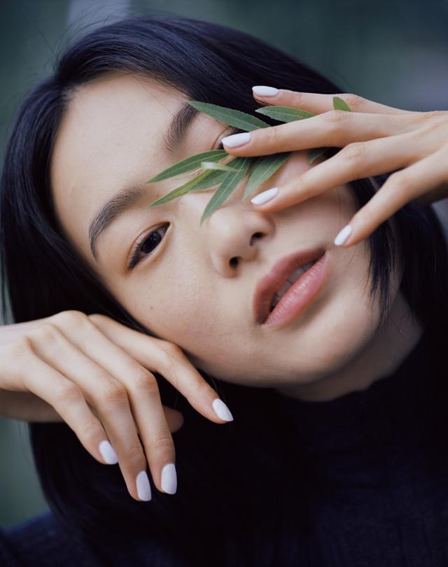 陳冠希的老婆秦舒培拍素顏寫真，網友：換成別人真不敢拍！