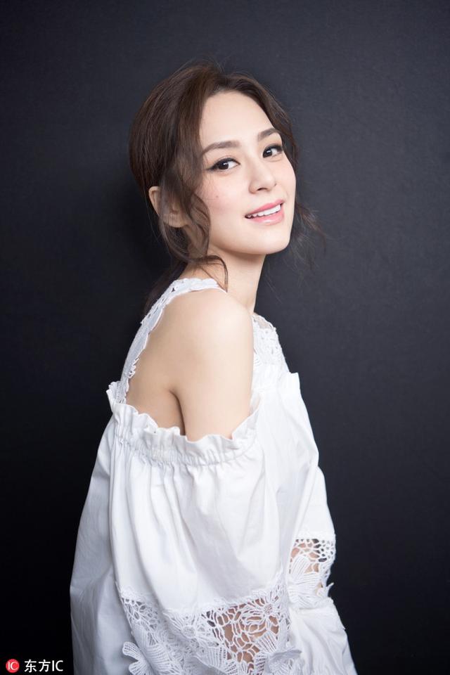 陳冠希的老婆秦舒培拍素顏寫真，網友：換成別人真不敢拍！