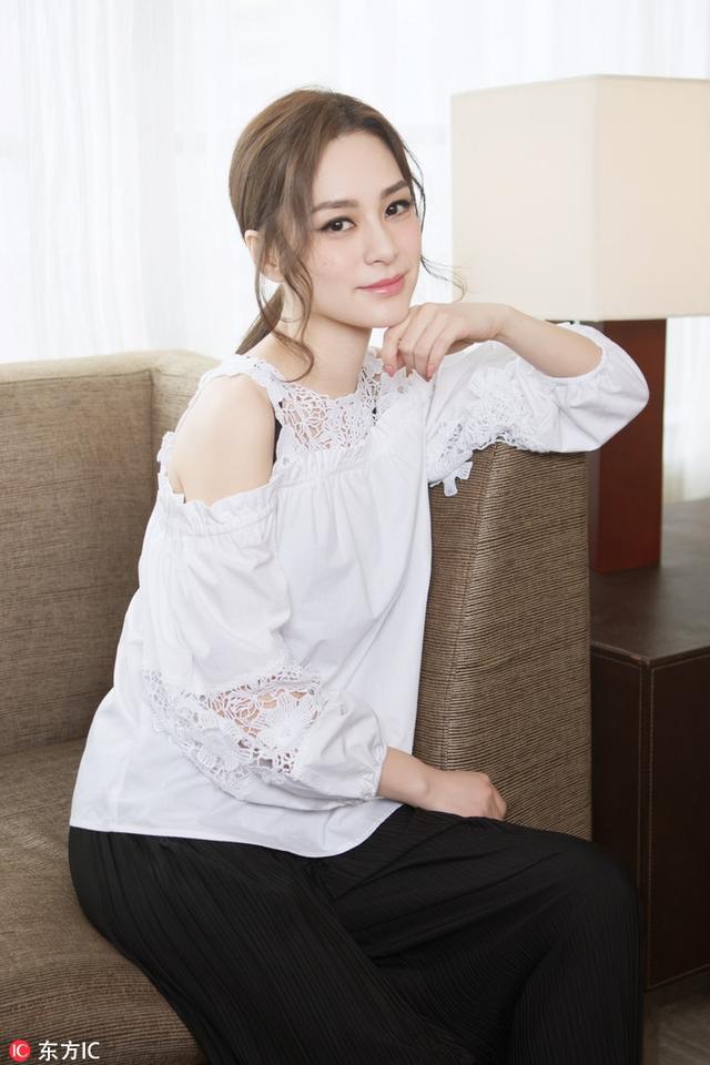 陳冠希的老婆秦舒培拍素顏寫真，網友：換成別人真不敢拍！