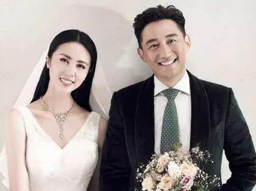 黃曉明是寵妻狂魔這件事已經人盡皆知，可他們愛起老婆完全不輸啊