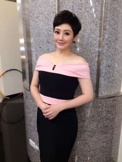 Ella看彭佳慧離婚 第一反應竟是「字跟我一樣醜」 