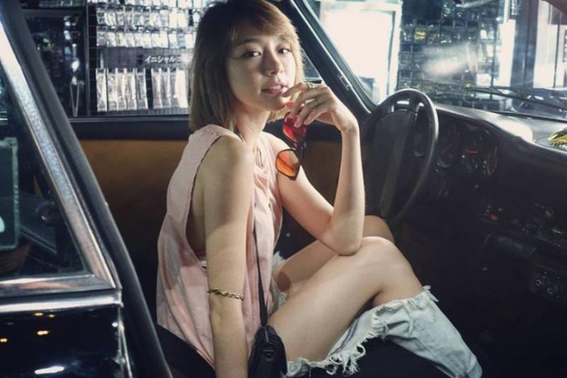 【女神太性感了啦！】林明禎穿破褲，超美「蜜大腿屁股」險些出現！