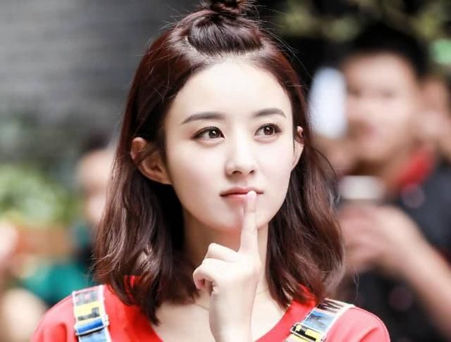 楊穎卸妝後，趙麗穎卸妝後，唐嫣卸妝後，網友：第五個還是沒敢認！