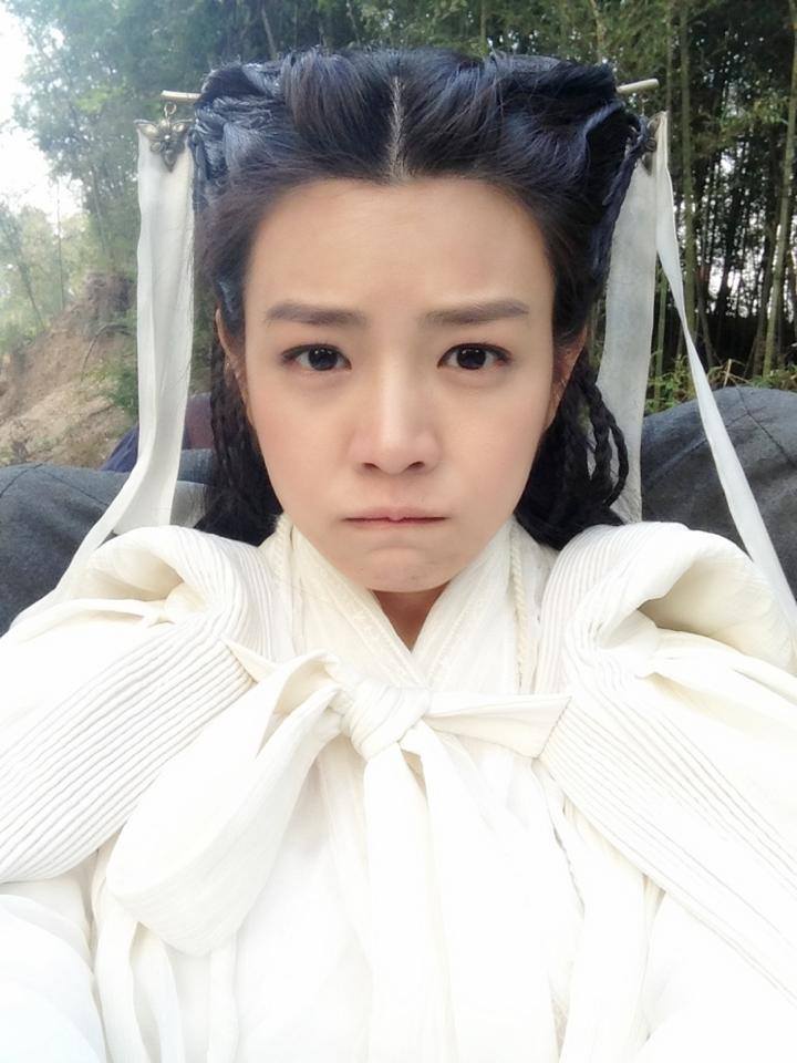 新手媽媽陳妍希從「小籠包」逆襲轉變，新打扮「古典美人」美得讓人看傻眼！粉絲：我的女神回來了！ 