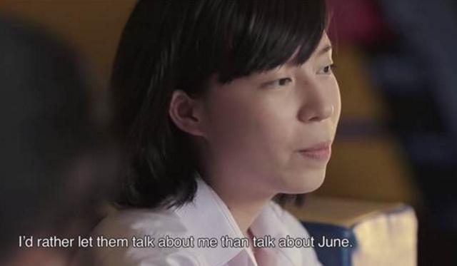 女學生「未婚先有」遭眾人指指點點！受盡委屈「獨立養大女兒」最後終於說出孩子的來歷...背後辛酸好催淚！ 