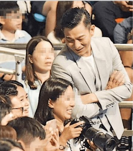【恭喜華仔又要當爸！】朱麗倩孕肚藏不住，目擊者：肯定是有了！