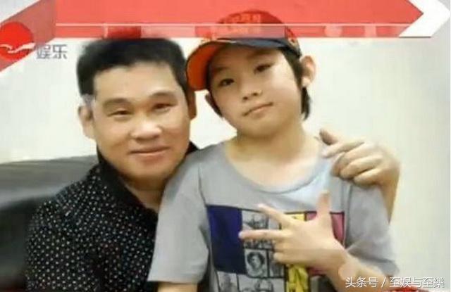 9歲被周傑倫帶上春晚，為了成名，家人賣掉房子，如今成了非主流 ! 