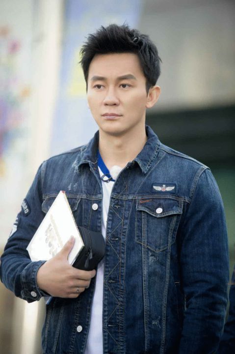 成龍、范冰冰不為人知的秘密被爆料？李晨發聲警告成龍！網友：被綠很心疼！