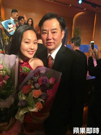 陽帆18歲愛女「考上頂尖名校」驚艷眾人！學費高達200萬她竟「向爸爸要求....」父母雙雙落淚！