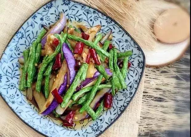 干燒菜就是香！吃多少都感覺吃不夠~
