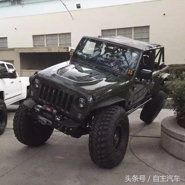 有錢就是不一樣，來看看土豪爆改牧馬人，這還是車嗎？